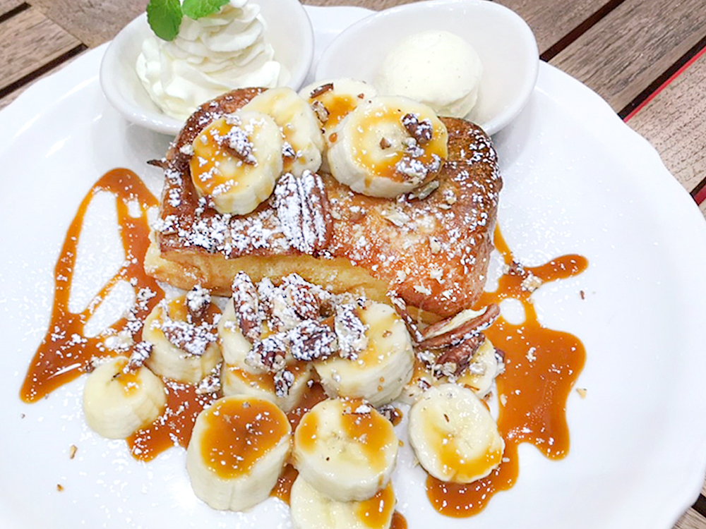 オリジナルパンケーキハウス Official オリジナルパンケーキハウスのフレンチトーストはフォカッチャを使用したトロトロ食感が味わえる商品で プレーン ミックスフルーツ キャラメルバナナと3種類をご用意しています 是非 一度お試しください