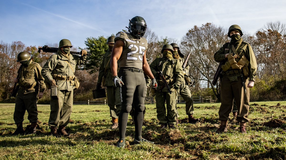QMS_Commandant's tweet image. Only 9 days until Army Beats Navy! This year the @ArmyWP_Football team honors our past by re-telling the Story of “Tropic Lightning,” a story of valor, courage, and sacrifice.  #LightningSupport @TradocDCG @USArmyMuseum @25thID @25thIDCG