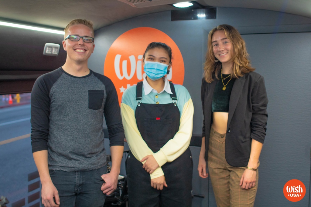 Local music talent Gabby Neely after performing her originals, Expectations, Refuge, and IG, on the Wish USA Bus last Sunday! 
.
.⁠
.⁠
.⁠
#wishusamusict #lamusician #losangelesartists