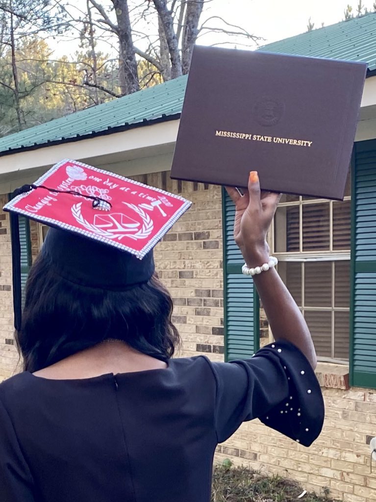 “Figure out what you want. Go after it &amp; then make it happen. No more sitting on the sidelines, sis” - <a href="/Breshawebb/">Bresha Webb</a> #GradSzn👩🏾‍🎓