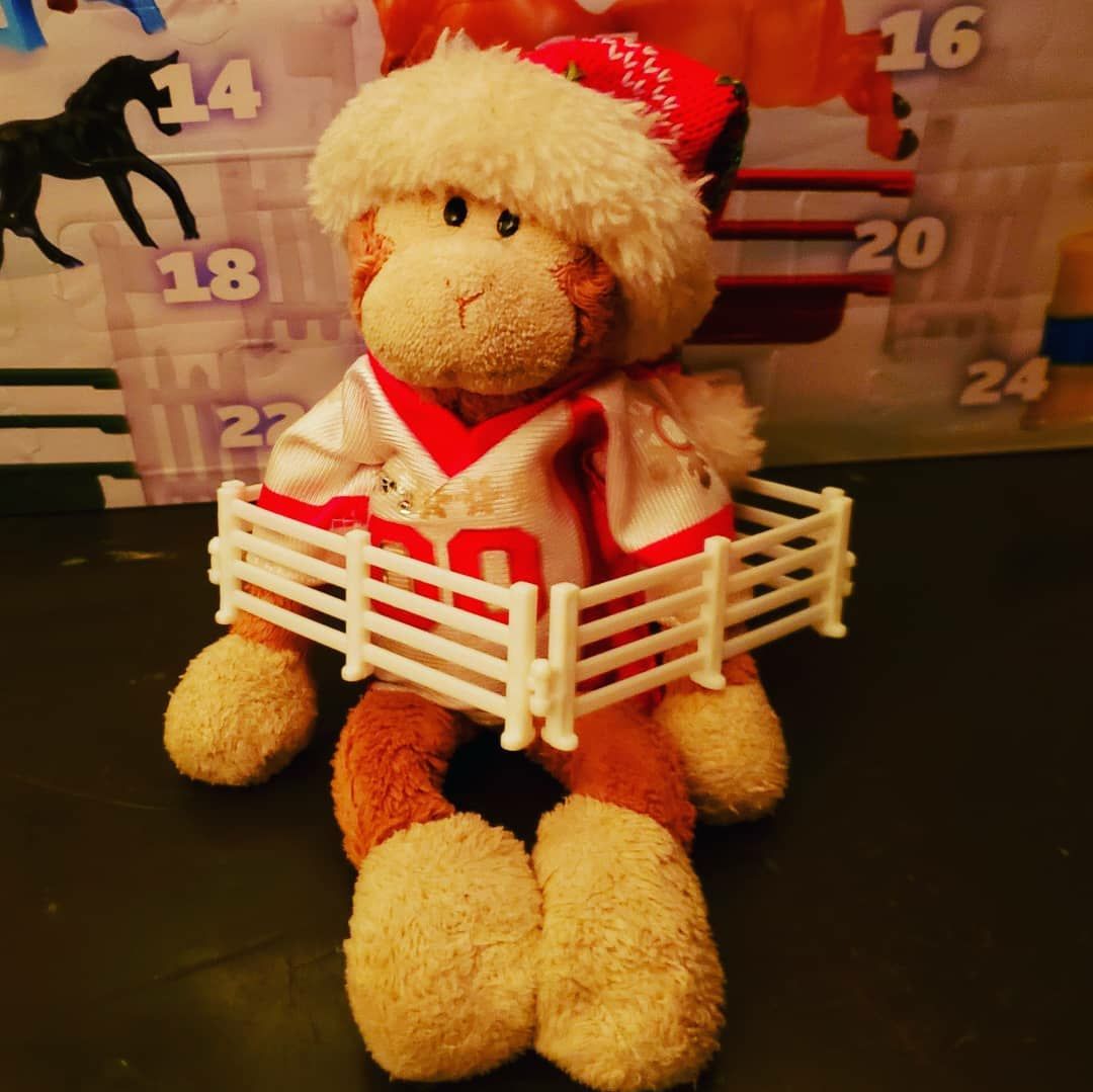 TravelingMocha's tweet photo. Mocha on the Shelf day 01: Started the Breyer #AdventCalendar! #MonkeyBusiness 🗓️ 🎄 #MochaOnTheShelf #MochaOnTheShelf2020 #HelpfulMonkey #Christmas #Yule #SeasonsGreetings #Holidays #HappyHolidays #Dec01 #Day1 #Day01 https://t.co/Funlxj3O0a