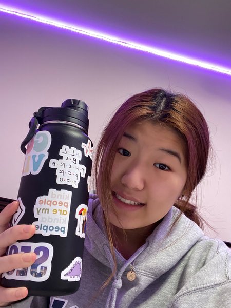 RochesterKey's tweet image. We started December off strong with the first Kindness Challenge of the month! Our members were kind to themselves and the Earth by drinking out of reusable bottles as opposed to disposable!