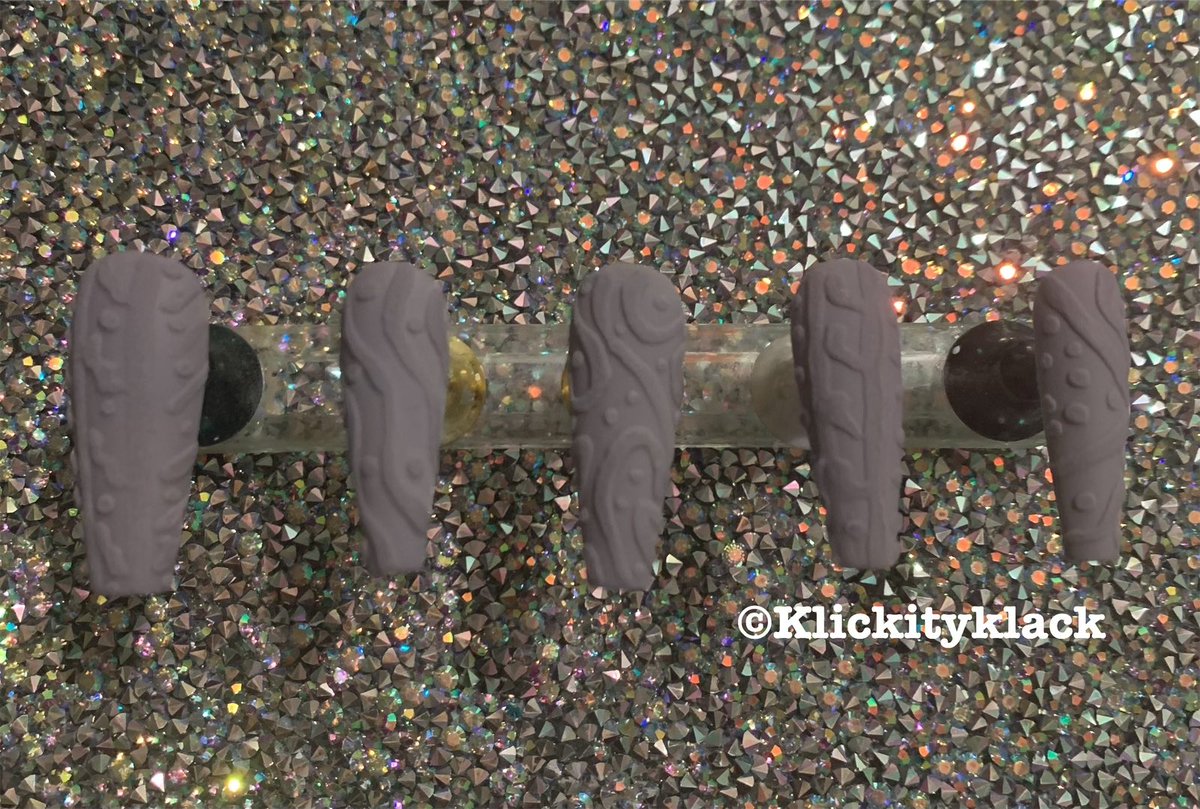 KlickityklackN's tweet photo. Sweater Weather
#sweaterweather #cozy #presson #pressonnailset #pressinnailsforsale #pressonnailbusiness #cxdvshx #klickityklack #handpaintednailart #acrylicpowder #supportsmallbusiness #blackownedbusiness https://t.co/by6NxGVFmA