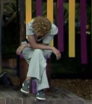 Cilia2908's tweet photo. Como eu tenho que sentar //Como eu sento

#RoçaAFazenda
#AFazenda12 https://t.co/uZRLGkIEif