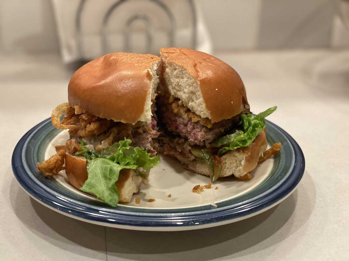 BstnBurgerClub's tweet image. back to remote meetings.   delicious #burger from @5HorsesTavern in #somerville.    Stay safe everyone!  #shopLocal #CovidBurger #bestburgers