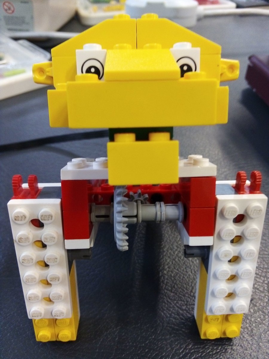 mpho_lebyane's tweet photo. Lego Is Fun! Come and see the roaring lions programmed by #OpenLearningFacilitators @HazyviewDLC @GwfOnline #Nurturing https://t.co/GDHaeEyQ9K