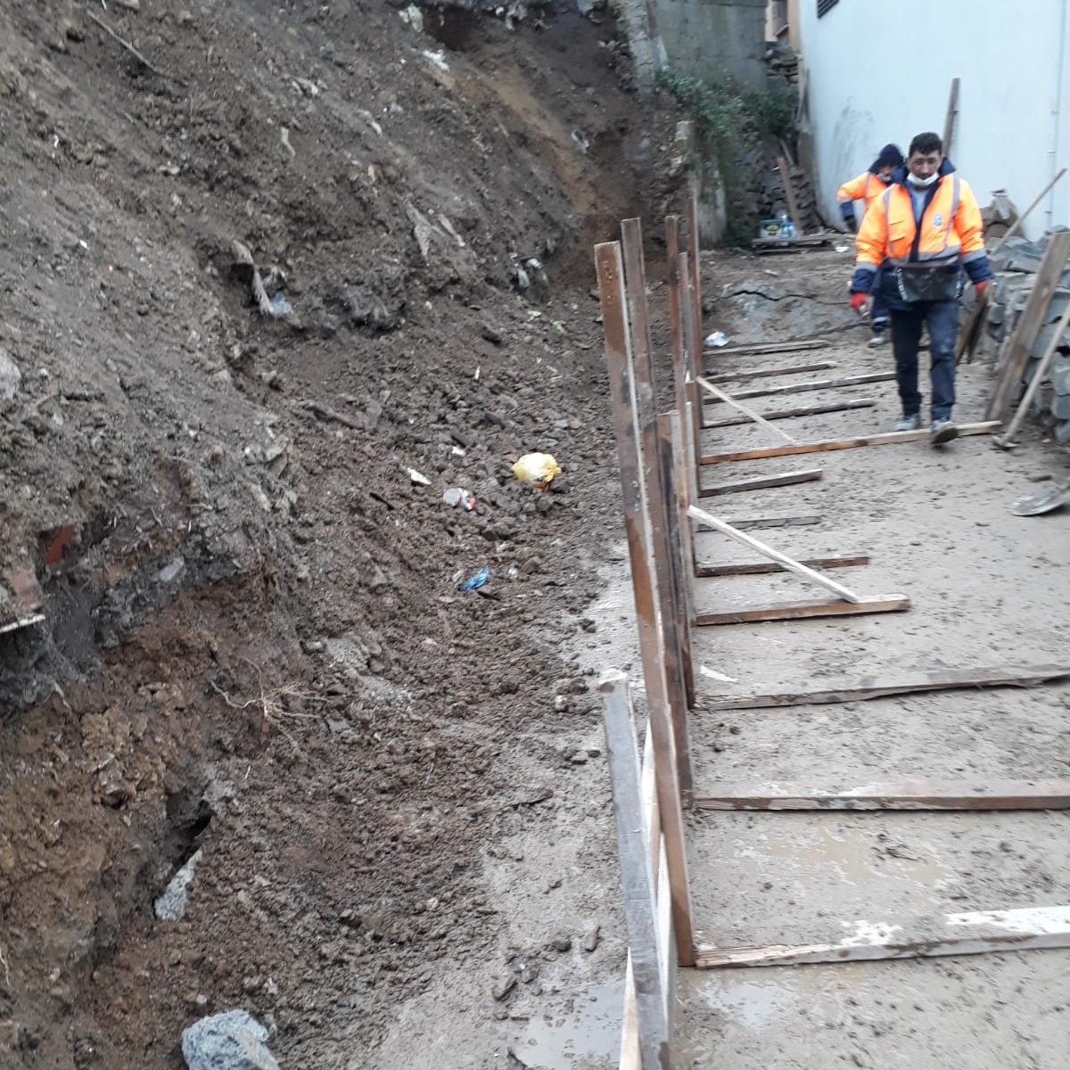 Sakarya, Nişanca, İslambey... Fen İşleri ekiplerimizin Eyüpsultan'ı güzelleştirme çalışmaları ilçe genelinde devam ediyor.