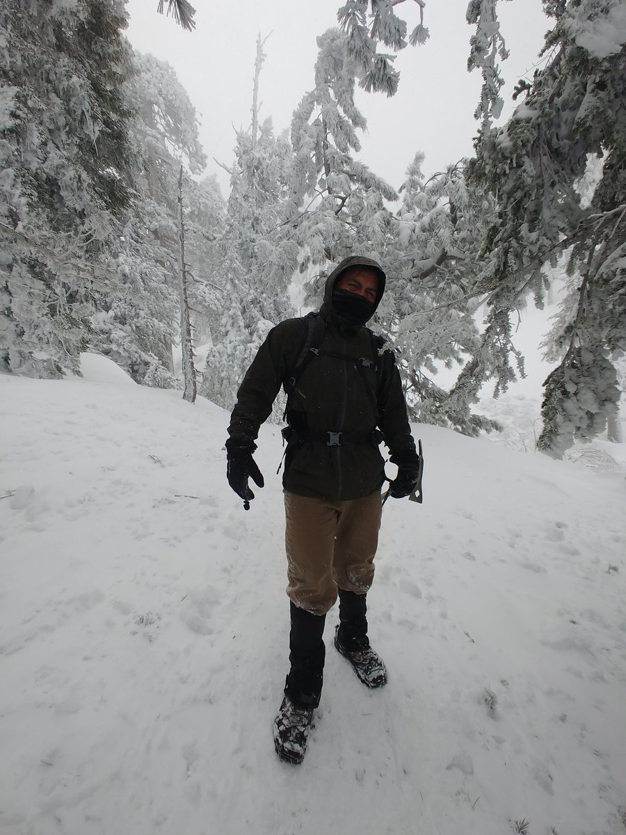 remi213's tweet photo. I'm ready for snow season! #bornready #HelloDecember2020 https://t.co/VEOntZ7BNn
