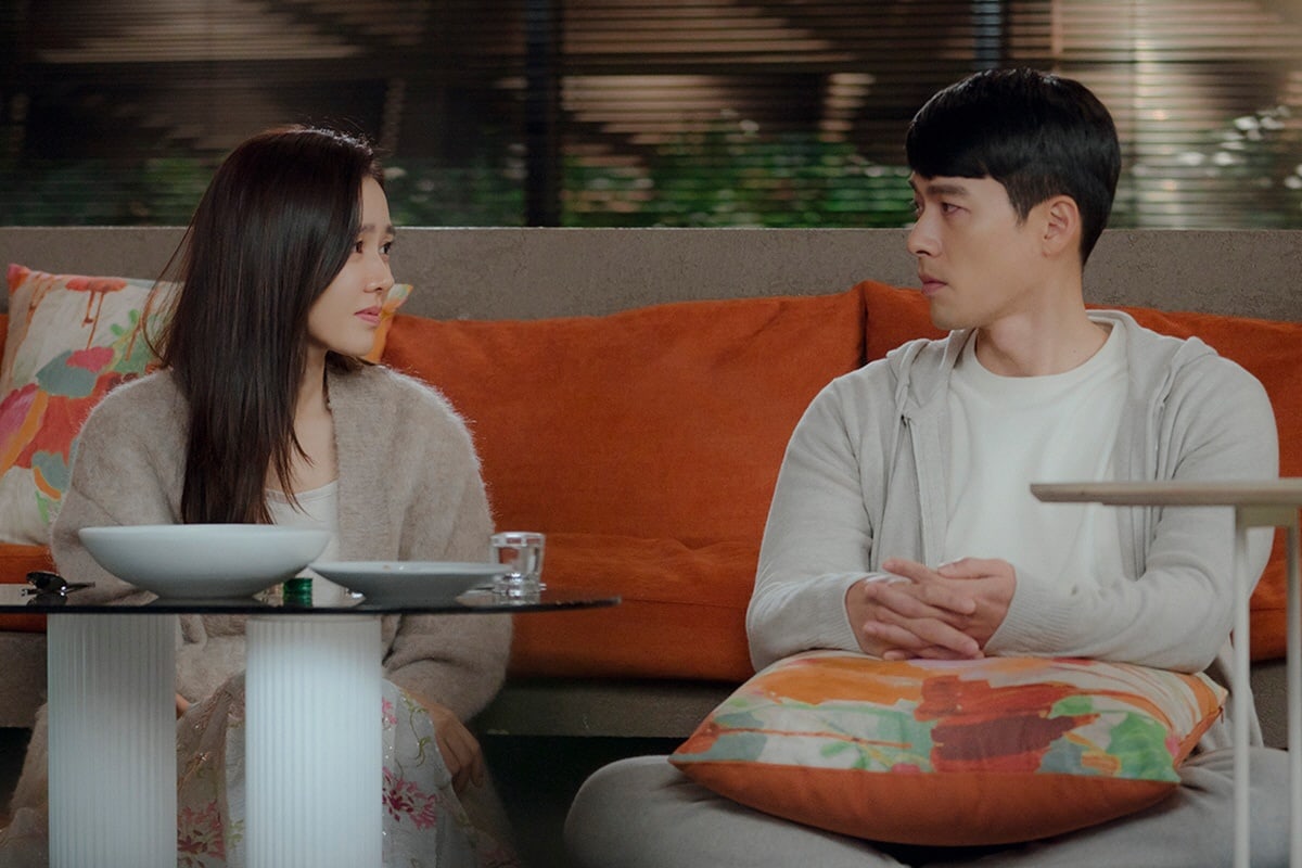 дорама с хен бином. хён бин и сон йе чжин. телохранитель сериал хён бин. сон йе чжин 2019. посадка любви дорама 12.