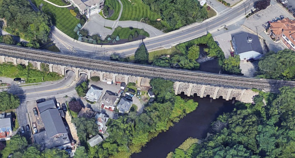 The northernmost segment, from Boston to Providence, opened in July 1835, & is the the only part of the 1835 route that is still mostly part of the Northeast Corridor. It includes what is today the fastest segment of the corridor (near Mansfield) & the 615ft stone Canton Viaduct.