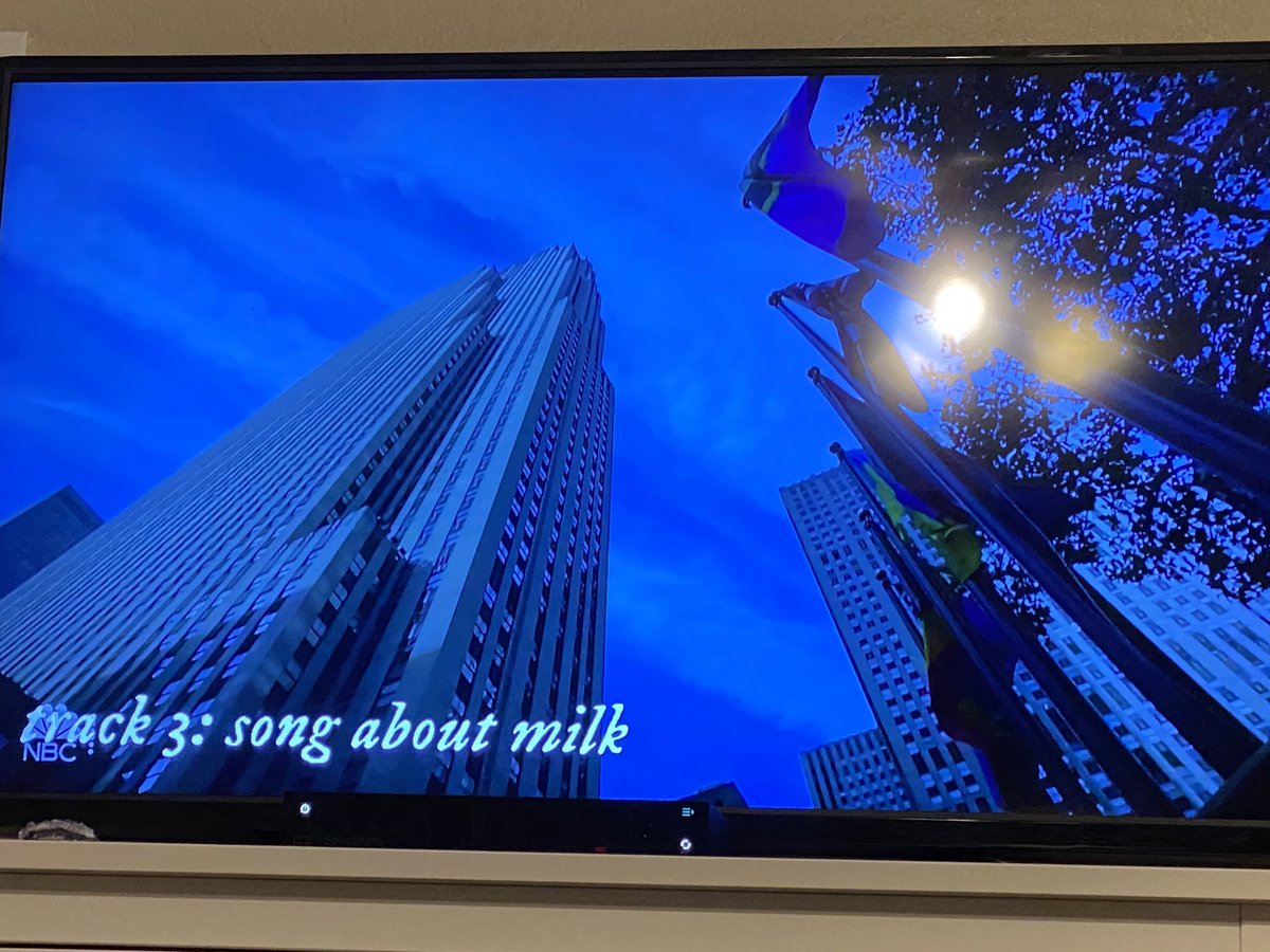 Claster143TS's tweet photo. Okay this is HILARIOUS!!! This whole thing. What makes me happiest is knowing Fallon genuinely liked Folklore. @jimmyfallon @taylorswift13 @taylornation13 @FallonTonight @theroots #FallonTonight #TaylorSwift #fallonlore #Folklore https://t.co/Bv2hFMo3Dh