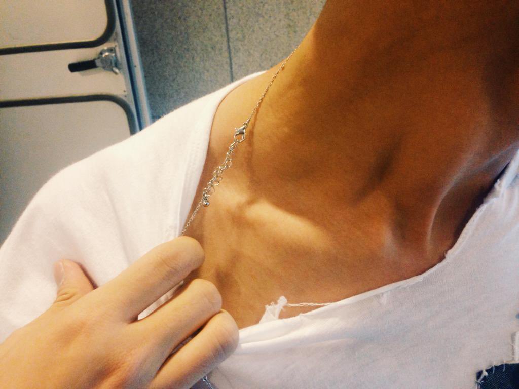 epiphanq's tweet photo. seokjin used to do thirst traps https://t.co/dOhDVxQpCg