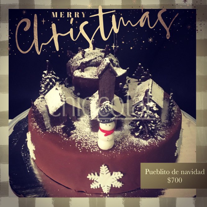 chiocolatmx's tweet photo. Pueblito de navidad ⛄️ 
Elaborado con figuras de chocolate, sabor de pan a elegir. 
Pedidos 3 días de anticipación 
.
.
.
#chiocolat #xmaschiocolat #xmas #christmas #cake #xmascake #pasteldenavidad https://t.co/Fbr25v9G0v