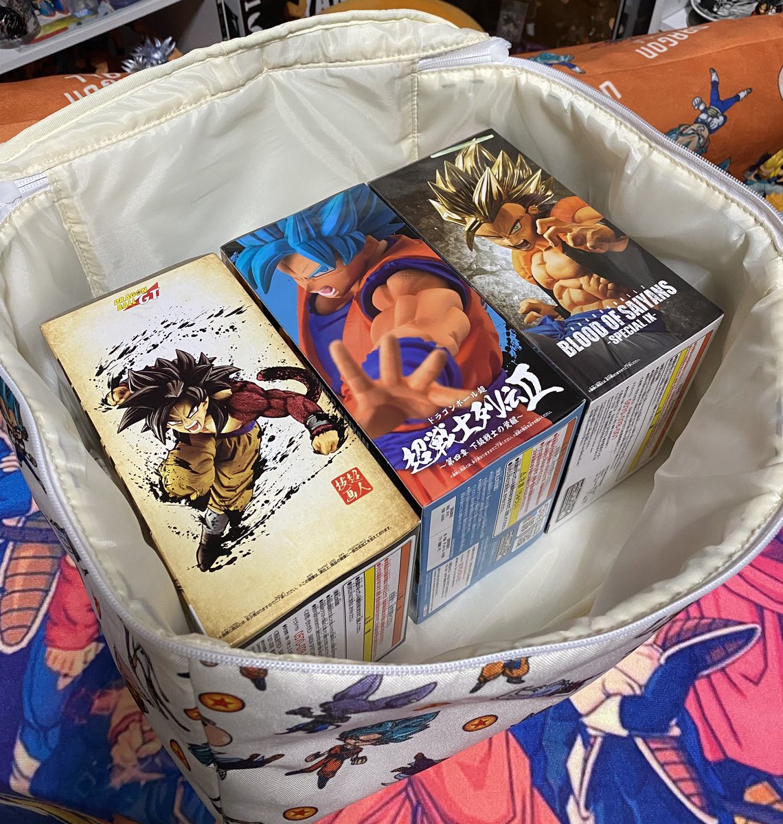 まーくん侍 Dbコレクター 先日 Availで可愛いドラゴンボール収納boxを購入しました しかも 税込990円と安かったです 中身も大容量で入るので 素晴らしい 良かったら Availで探してみて下さい ドラゴンボール Avail 収納box 税込990円