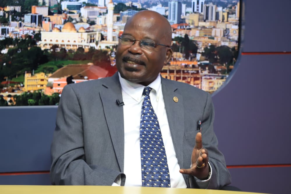 Fireliglntfi's tweet photo. Prof. Francis Bwengye: This man Kyagulanyi is very popular. The way he is being handled, what if he becomes the president? What will happen? Many people will flee the country.

#NBSMorningBreeze #UgVotes2021 #NBSPoliticom #NBSUpdates https://t.co/PjUL7aApHw