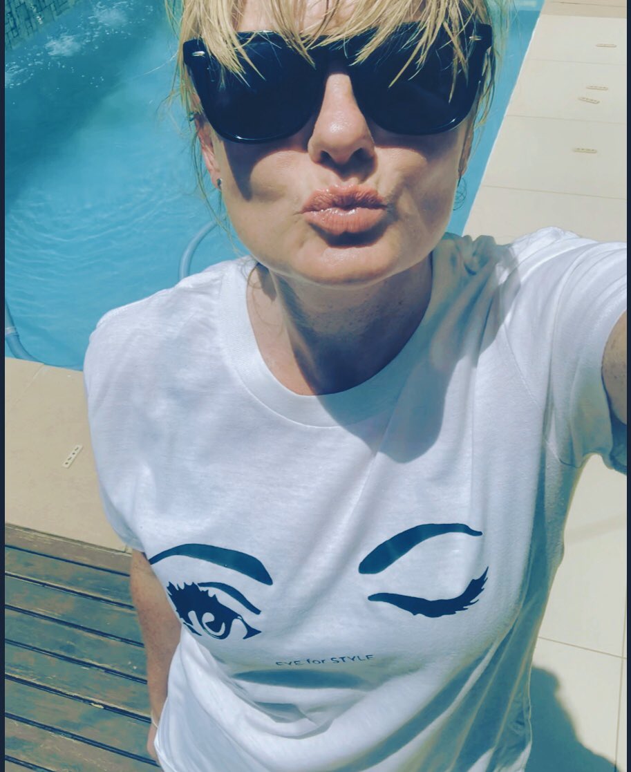 Huge kiss to everyone who has purchased one of our classic fundraiser Tees. 
This month an amazing 25% of every Tee sold will go to @SafeHorizon 🗽🤍

To shop yours and support this amazing charity click on the link 
charlielilly.co.uk/shop-gallery

#fundraiser