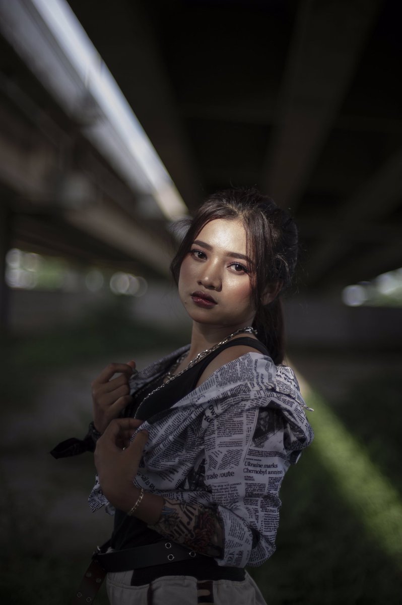 bornto_lucky's tweet photo. Before and after
#beauty #retouch #retouchpro #fngphotography #medan #glamour #indonesianmodels #femalemodel #conceptualphotography #jakarta #bali #fashionspread #indonesia #makeup #photography #passion #fotografimedan #matalensamedan #womaninframe #motretsuka #womenesia https://t.co/KgfupVJ5GW