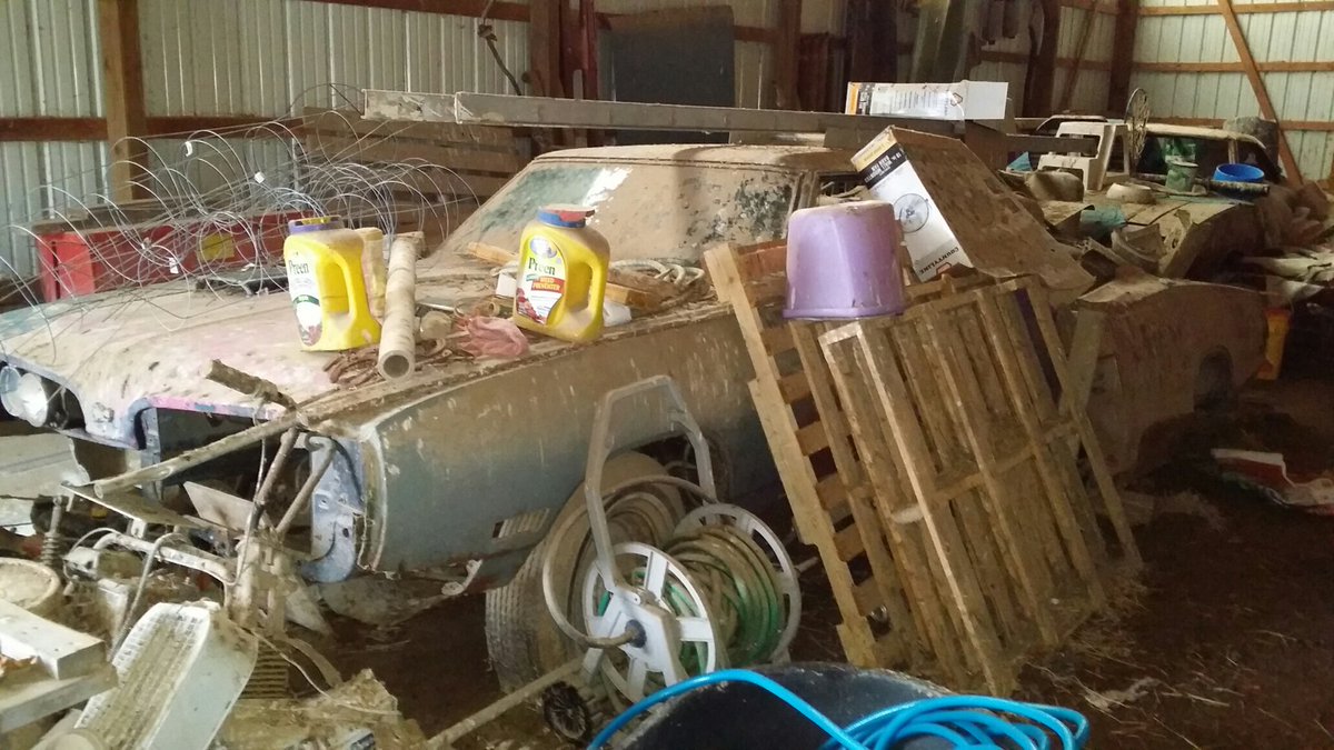 Shermanparts's tweet photo. What is in that old barn down the road? Could it be a real V- Code? Yep!  The moral of the story is, keep looking, don’t give up, they are still out there! https://t.co/kqxO2UgxR7