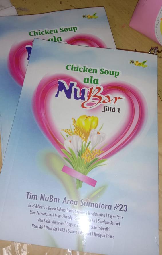 pryta_dewi's tweet image. Bacanya Nano-nano tapi Insyaallah kita bisa memetik banyak hikmah dari kisah ini😘
Ada jilid 1 dan jilid 2 masing-masing 75k, kalau mau harga paket, 140k aja deh! 
#optimasitwitter
#nubarrumedia