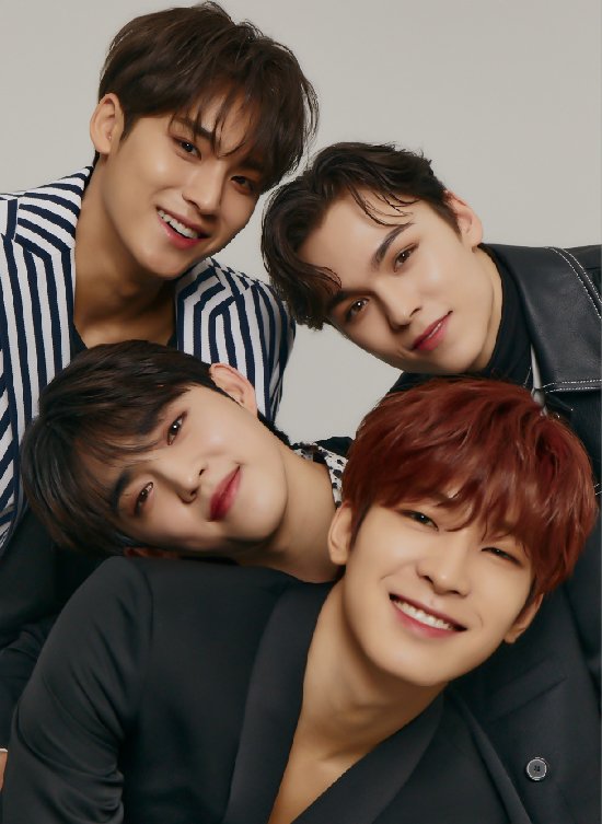 Strclueless's tweet photo. [ HELP RT ] 

SHARING SEASON GREETING SVT 2021

🏠 BATAM 
☑️ Ems + Tax 
☑️ freebies 
☑️ Grup Go 
❎ ongkir rumah masing masing, dikirim via 🍊 
⛔ Close Po tgl 12 Dec 2020
💸Dp 50% via dana / Mbangking bri 
⛔ cancel? Dp hangus 

Bantu habisin ya🙏 https://t.co/i1AYEVP5vb