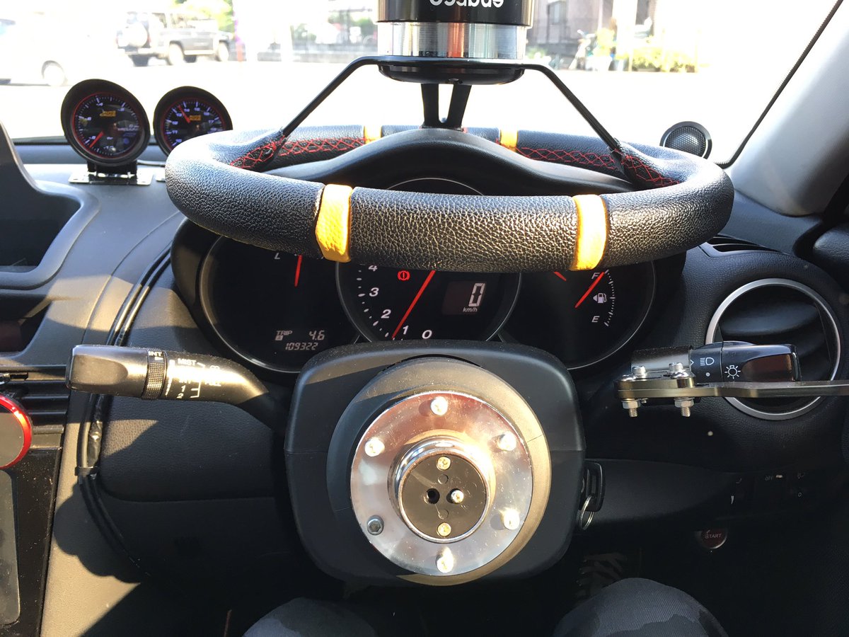 96jҽҟӧ アオハチver 2 Depo Racing ディープコーンステアリング 径 340mm 70mmディープ 完全に Momoのドリフティングだけどパチモン ホーンボタンだけ変えてみんなを騙してます 純正よりも小径なので扱いやすいので気に入ってます なんかスパルコとか