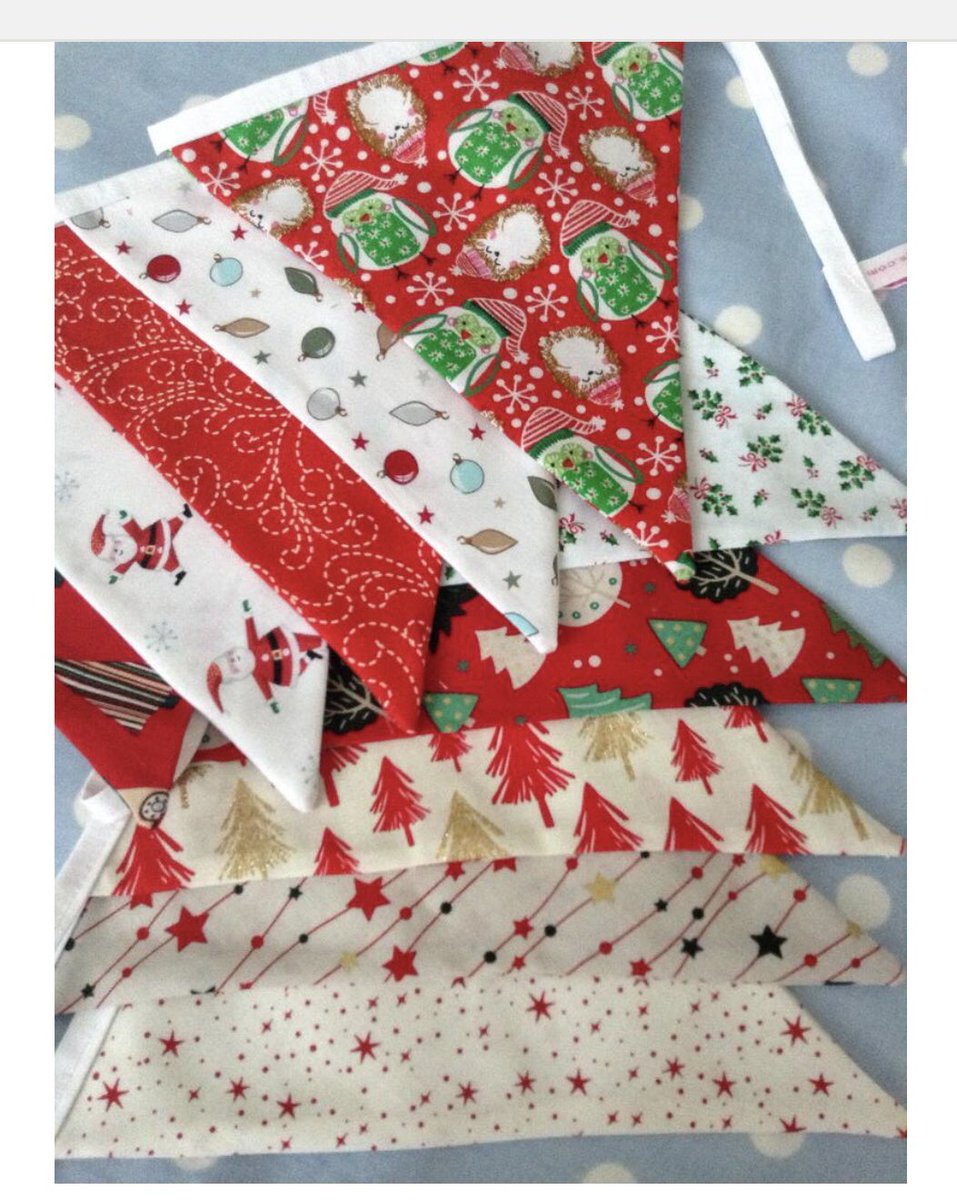 Festive Christmas buntings available from my Etsy shop etsy.com/shop/lovesbunt…