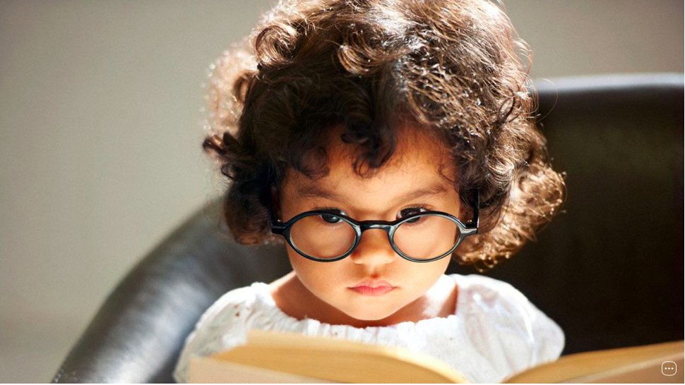 hoyalensfrance's tweet image. &quot;Avec #MIYOSMART, nous sommes à l&apos;aube de créer une nouvelle catégorie de verres, la plus grande avancée depuis l&apos;invention des progressifs&quot;. //www.lesechos.fr/industrie-services/conso-distribution/le-japonais-hoya-lance-un-verre-capable-de-ralentir-la-myopie-des-enfants-1270286