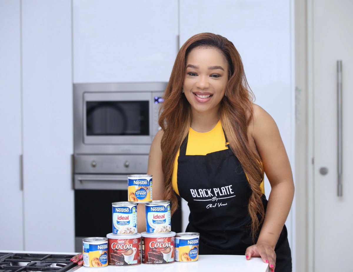 Yenzeka's tweet photo. #Ad | Hello Darlings🙂.. 
I have partnered with NESTLÉ COCOA and @Nestle_RWL for the festive season! I can’t wait to show you guys the #nestléfestivefaves I’ll be making, I mean who does not love to indulge during the festive season?  #delightfullymzansi https://t.co/gy8PJ7Mb2O