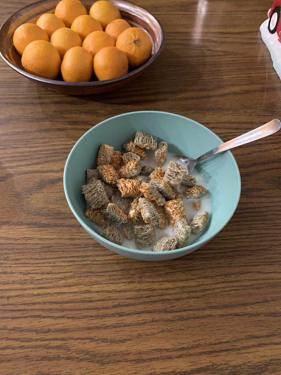 SafetyNerd83's tweet photo. These  Connect breakfasts have really gone downhill. #BGConnect2020 https://t.co/tO1g3qJO4G