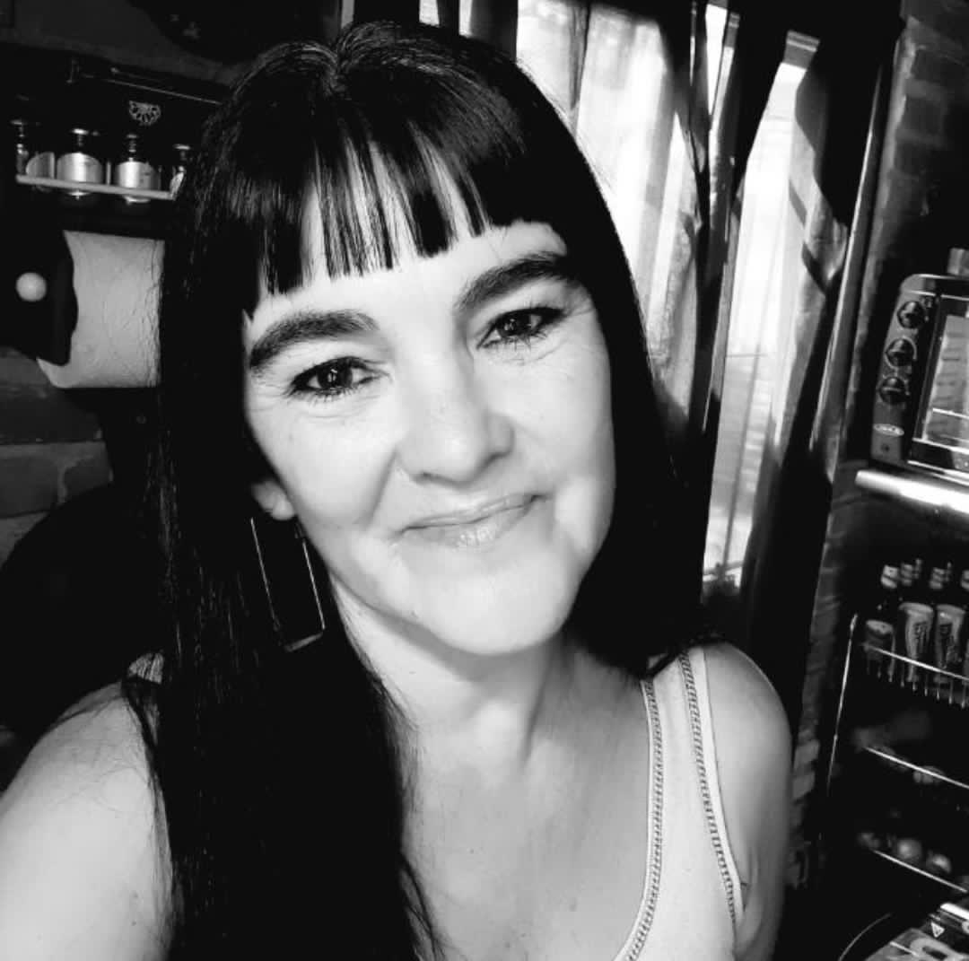 FedericoAchaval's tweet photo. Abrazamos a los colegas, amigos y familiares de María Elena Suárez, directora de la Escuela Primaria N° 26 y N° 48 de Pilar, que nos dejó en el día de ayer.

La comunidad educativa recordará siempre su dedicación y compromiso. https://t.co/zzUpQfsJoe