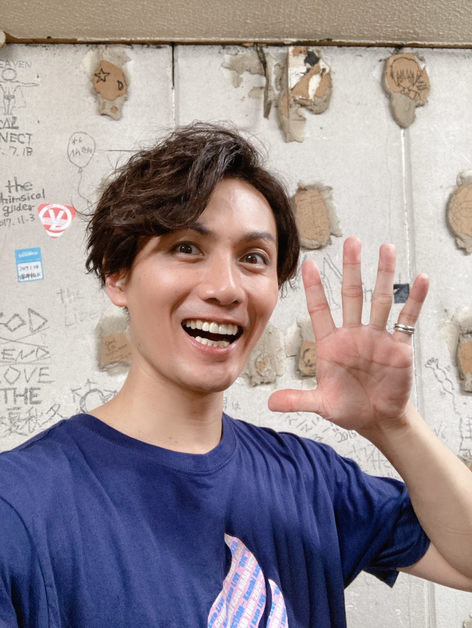 【送料無料】加藤和樹さん掲載ページ（約A3サイズ）#4512 加藤和樹 カレンダー セット売り サイン入り有 - メルカリ