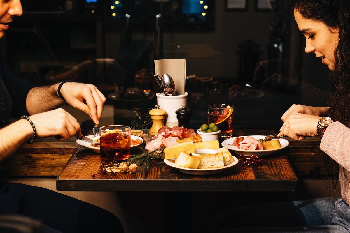 🚨 The Lockdown 2.0 is officially OVER! 🎉 Head to our website to check out our seasonal menu &amp; enjoy 25% off your food when you #ArriveAtFive and your whole party is seated before 5:30pm 🍝 
FLOURANDGRAPE.COM
—
#WednesdayMotivation #WednesdayThought #ThisMorning #London