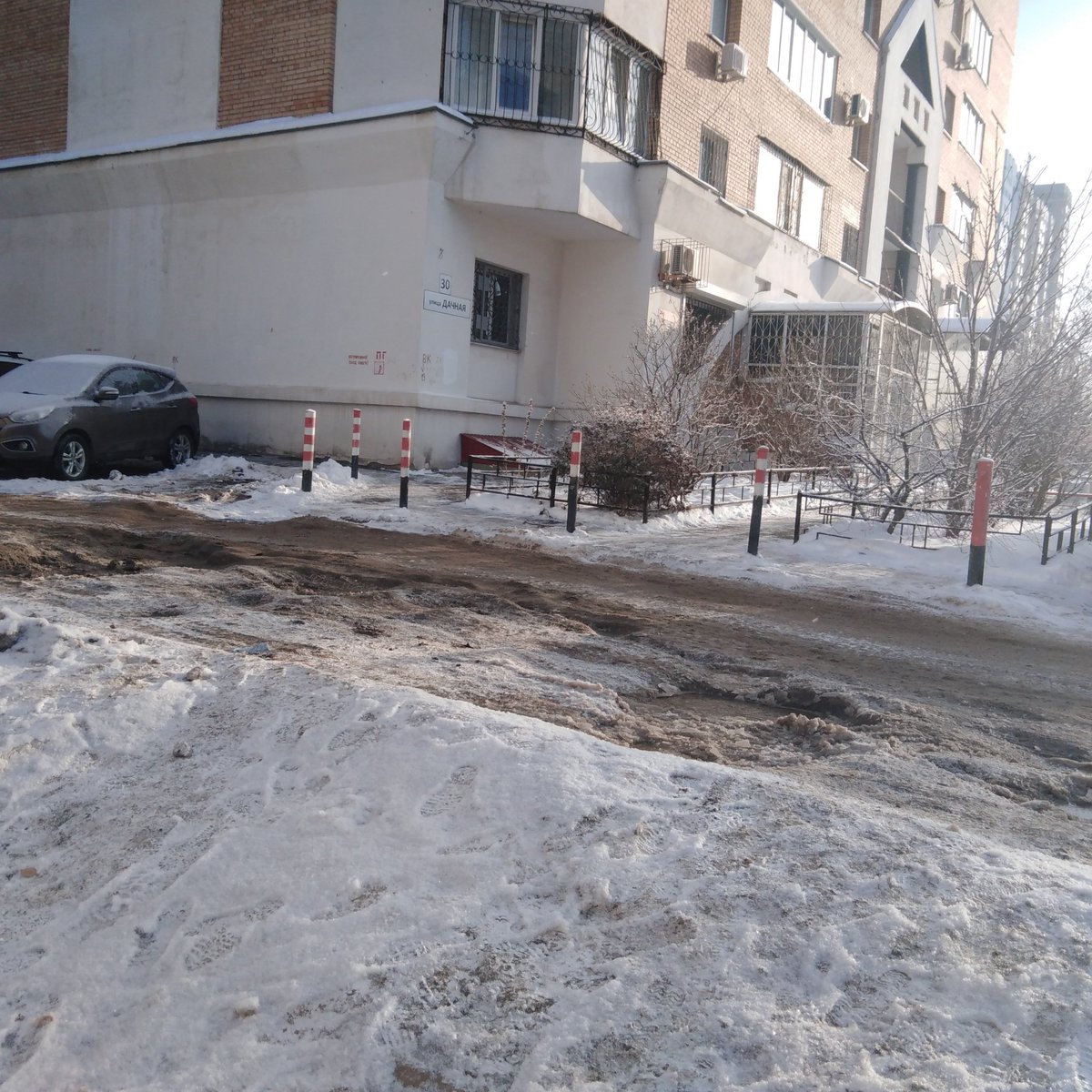 УДС по улице Дачная 30, излив колодца. <a href="/sks_rks/">СКС</a>, <a href="/EDDSSamara/">ЕДДС</a> прошу принять меры по устранению аварии и её последствий.