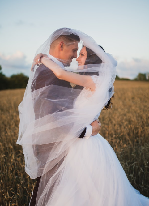 bride2brideuk's tweet photo. Here at Bride2Bride, we have hundreds of preloved and second hand wedding dresses from leading designers to choose from! https://t.co/zREYNWtUT0 #weddingdress #secondhand #secondhandsale #bridal @bridalguidemag @RockMyWedding @WeddingWire @CHWV https://t.co/4Vwm92FgEf