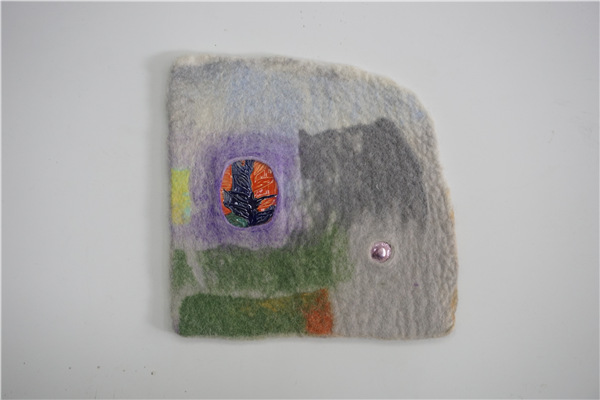ChinaDaily's tweet photo. With a genuine love of felt and awe to traditional craft, self-taught #felter Ni Lingling holds her first solo #exhibition in #Beijing, featuring more than 70 fabulous pieces of felt creations she produced in the past three years. https://t.co/lR0WE99rYG https://t.co/KTPbYEWNVj