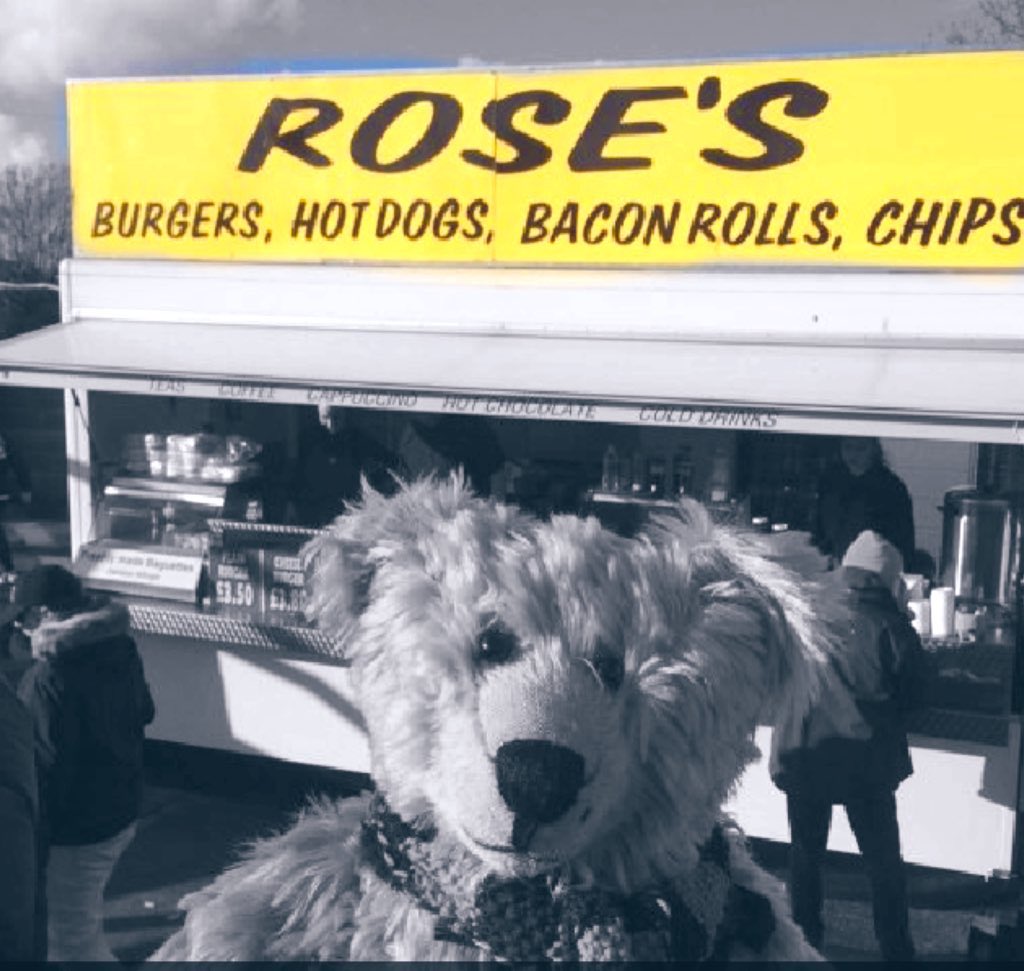 DarrenKs's tweet photo. 🙌🏻 SOMETHING TO CELEBRATE...
Confirmation that this Sunday at our FA Vase match V @FCSouthall Wendy and the gang will open Rose’s T-bar for a selection of hot and cold snack and (non-alcoholic) drinks... 👏🏻👏🏻 https://t.co/Pw2YnRbV0e