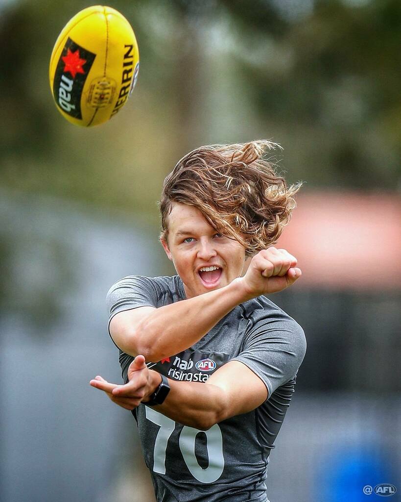 MichaelCWillson's tweet photo. Bendigo youngster Jack Ginnivan shows his style at the @NAB #AFLDraft Victorian training day this morning https://t.co/hgwzf5FRtu