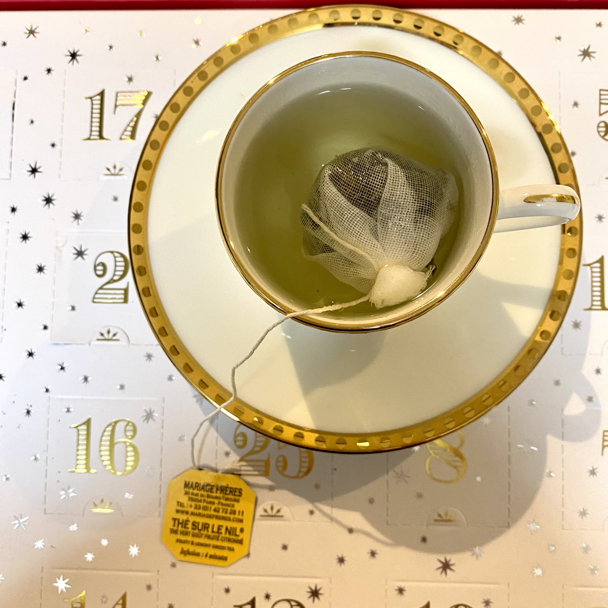 紅茶党 仮 マリアージュフレールのクリスマスカレンダー 2番 テシュルルニル 緑茶ベースでバニラと柑橘系の香りがしました マリアージュフレール テシュルルニル T Co Sri3mbzkyn Twitter