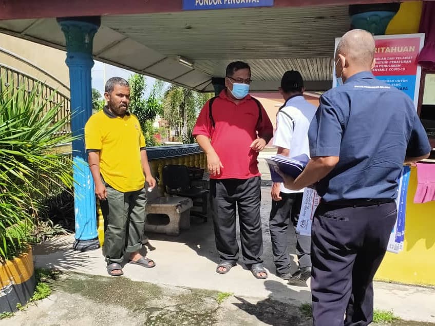 JapenKelantan's tweet photo. Info On Wheels (IOW) Jabatan Penerangan Negeri Kelantan

📍Bachok @PMRBachok

PARLIMEN P.025 Bachok
DUN N.22 Jelawat

02 Disember 2020 (Rabu)
2:00 petang
Pasar Jelawat/ SK Pak Badol/ SK Jelawat

#KomunikasiKita #bergheh
@azahar10920255 https://t.co/QFtJ1OySUJ