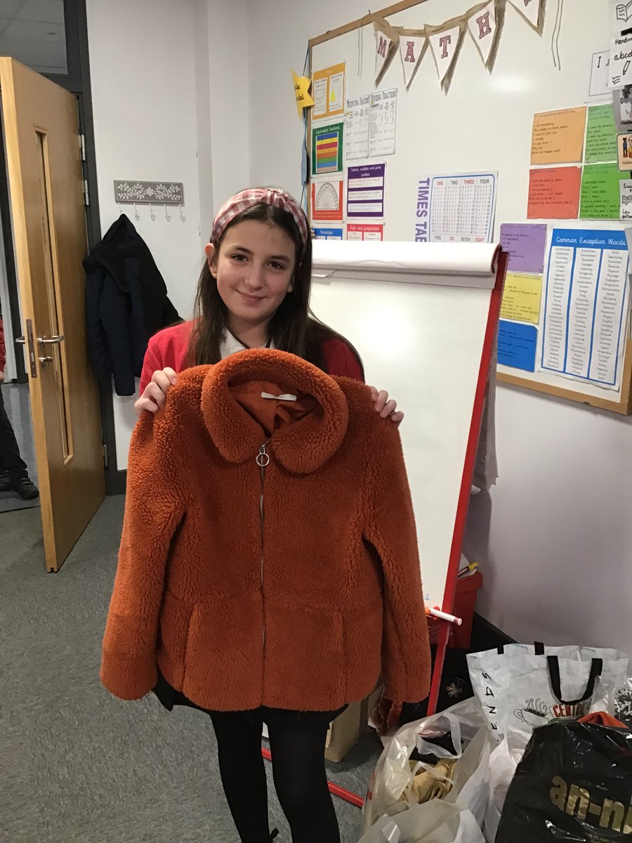 MrsHillWMPA's tweet photo. We've had so many amazing donations so far for the #TMETchristmashug It is lovely to see how compassionate the families @kestrelmead are! Keep up the great work class 25! #TMETcharacter #compassion #reciprocity #itsgoodtogiveback https://t.co/2KN6ckA24T