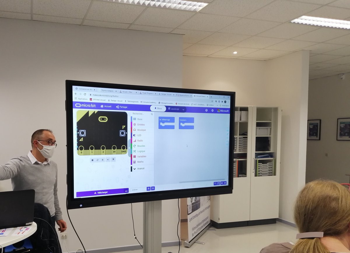 dane_nancy_metz's tweet image. Formation sur les cartes programmables #microbit & le #RobotBit dans le cadre du projet #PLANETE_FEDER, #Robotique & #Programmation, territoire de Forbach.
✔️École Bruch,
✔️École Bellevue,
✔️École Marienau,
✔️École Louis Houpert,
✔️Collège PierreAdt,
✔️Lycée Condorcet, Schoeneck.