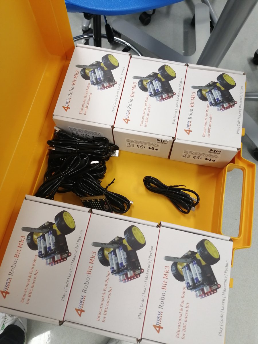 dane_nancy_metz's tweet image. Formation sur les cartes programmables #microbit & le #RobotBit dans le cadre du projet #PLANETE_FEDER, #Robotique & #Programmation, territoire de Forbach.
✔️École Bruch,
✔️École Bellevue,
✔️École Marienau,
✔️École Louis Houpert,
✔️Collège PierreAdt,
✔️Lycée Condorcet, Schoeneck.