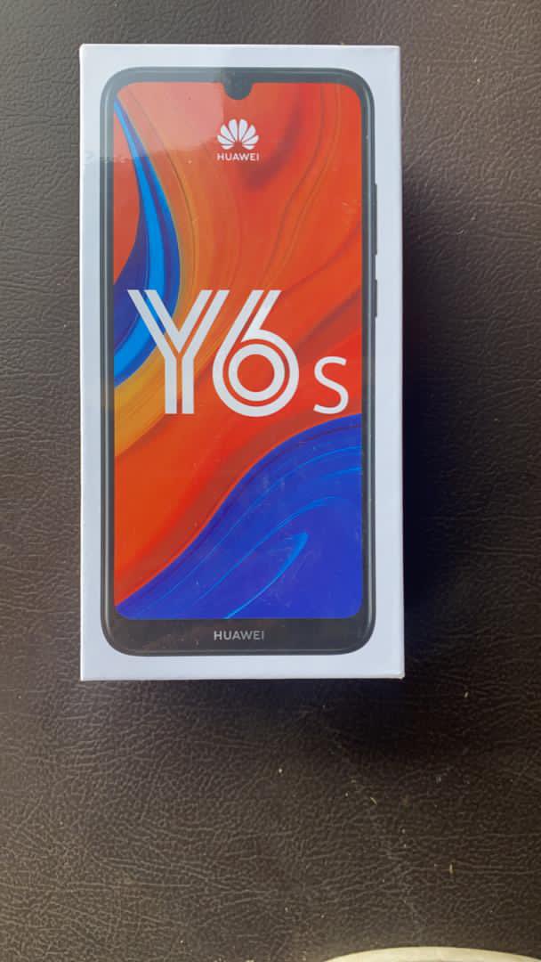 hamody_090's tweet photo. Y6s brand new available NOW For price dm me 😍😍 https://t.co/9YwU4kriXK