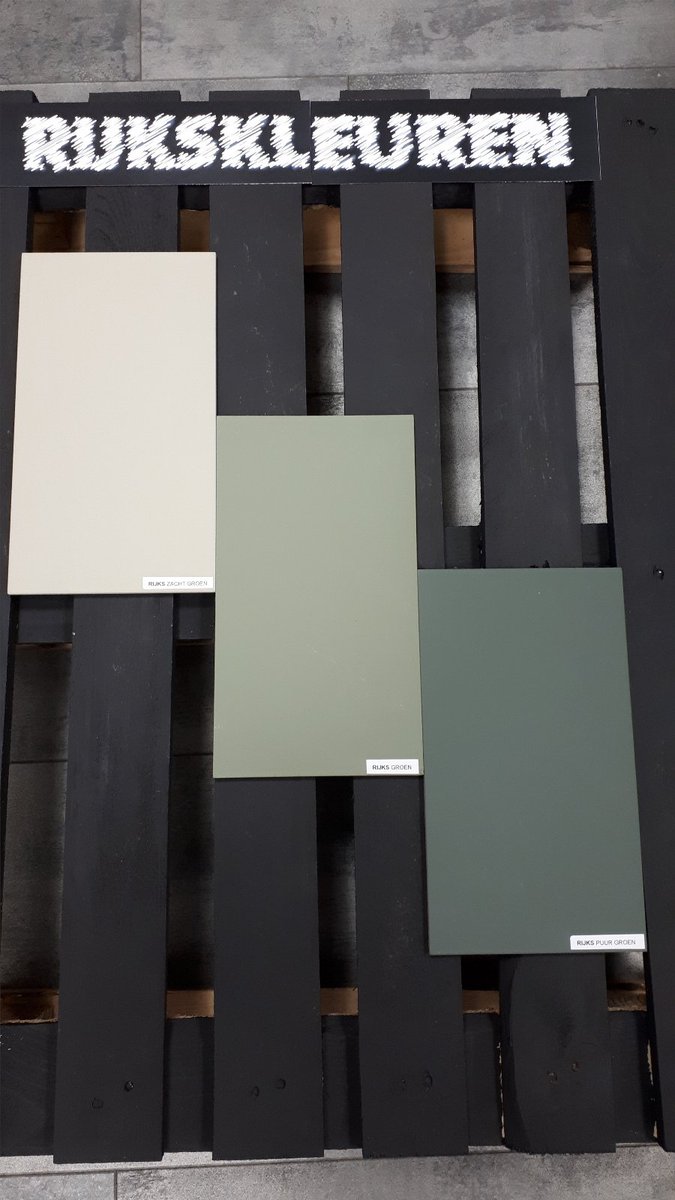 Elke week bij Sikkens Gorinchem een van de zes Rijks kleur groepen uitgelicht. 

Voor deze week zijn de Rijks Groenen aan de beurt. Voor welk project zouden jullie deze frisse kleuren gebruiken? 
#rijkskleuren #sikkenscenterzuidholland #sikkenscentergorinchem #groen