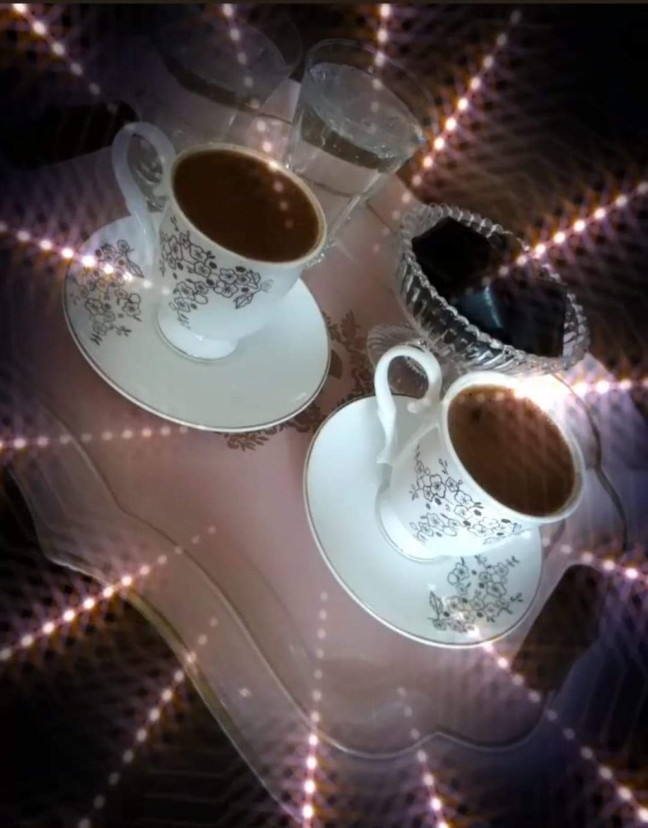 salihgl02's tweet photo. Ne kadar kalmak istesekte bazen gitmek zorunda kalırız.
Ve ne kadar gitmek zorunda olsakta, hep kalmaktan yanadır sol yanımız 💫🎈
#Aziznesin
💫🌈💫
Huzurla mutlulukla içtiğiniz
ferah kahveleriniz olsun☕⚘
#Afiyetle 💐♥️
#Seygiyle☕💫🌈 https://t.co/gFsM4l0Kg5