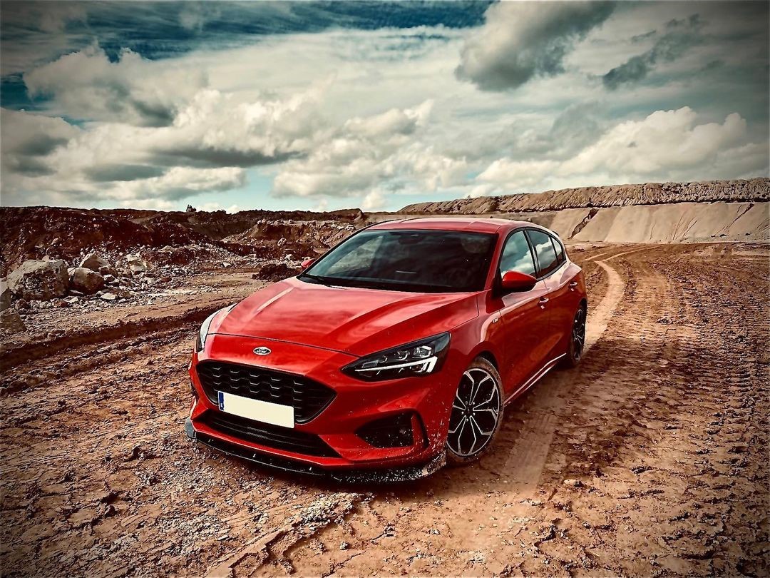 FordSpain's tweet photo. Si al verlo te han dado ganas de pisar el acelerador buena señal 🏎💨, es que eres uno de los verdaderos racers de #Ford… 🙌 #Focus #STLine https://t.co/3B0zNxx8SH