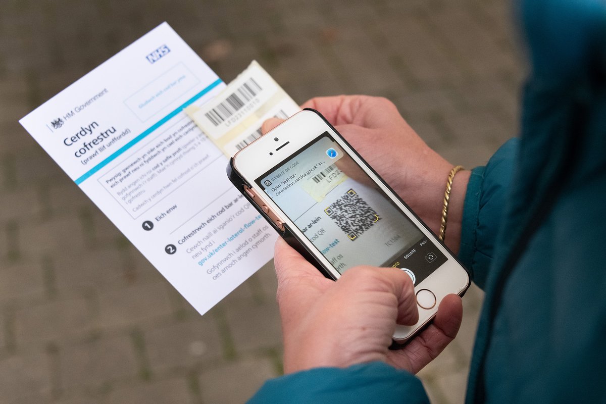 😷There are still spaces available for you to book your #COVID19 test on campus

🖱️Book here:  bit.ly/3mveKWx