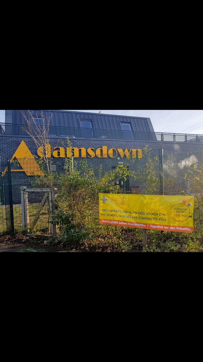 CAV_SNTEAM's tweet image. Today our School Nursing team is  @AdamsdownPrm delivering  the nasal flu vacvine to the rec-y6 pupils 😊 #beatflu #Schoolnurses