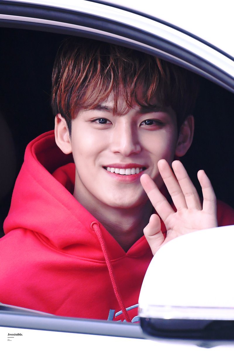  a thread of mingyu opening his car window for carats  