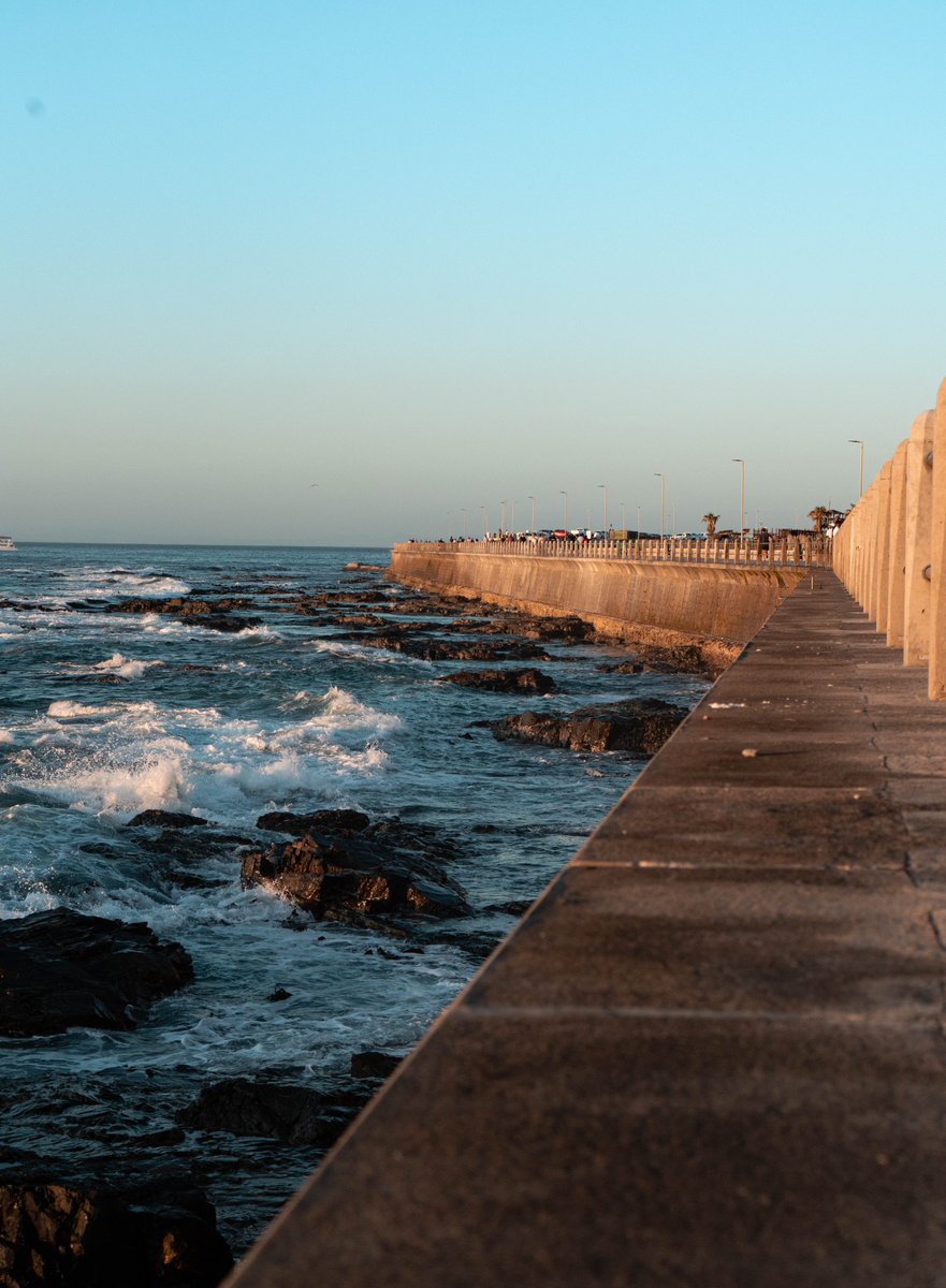 Joshheldsinger's tweet photo. Anyone else just loving this summer weather? 

Just me?

Okay😂

#capetownmag #Gomagazine #capetown #southafrica #photography #photographer #capetownsouthafrica #creative #create #travel #thisiscapetown #adventure #lionshead #seaside #seascape #landscape #freedom https://t.co/PXRecWh2P7